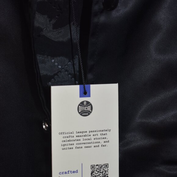 Green Day Saviors 2024 Tour Satin Bomber Jacket SZ XL Ltd Ed Concert Merch NWT - Picture 3 of 7